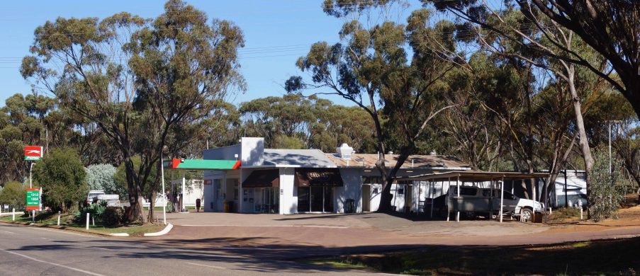 Cooked breakfast and home-made meals at the New Norcia Roadhouse